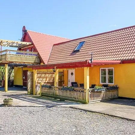 2 Bedroom Pet Friendly In